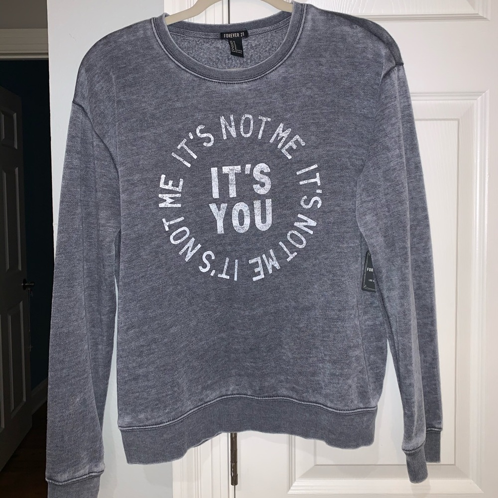 Slightly cropped pullover sweatshirt